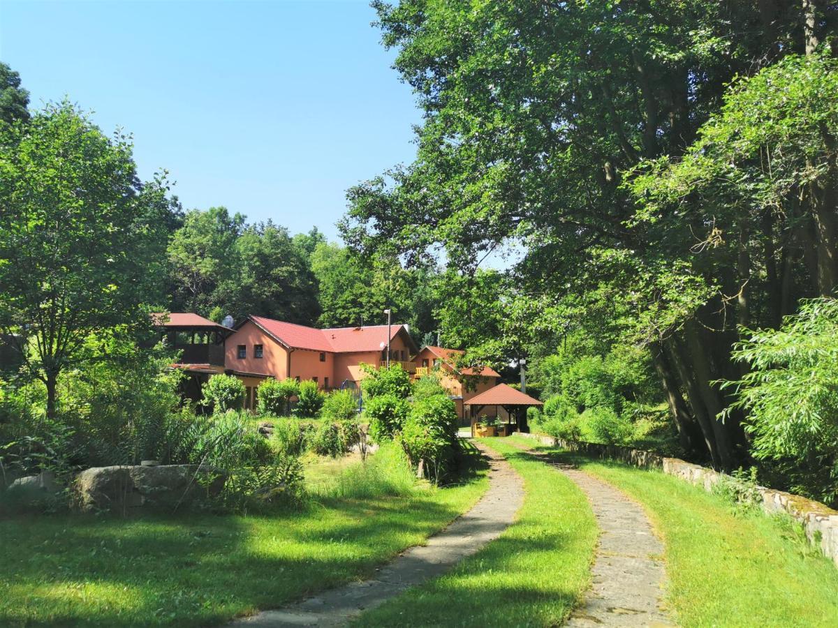 Liškův Mlýn Orlická přehrada Hotel Milesov Exterior foto