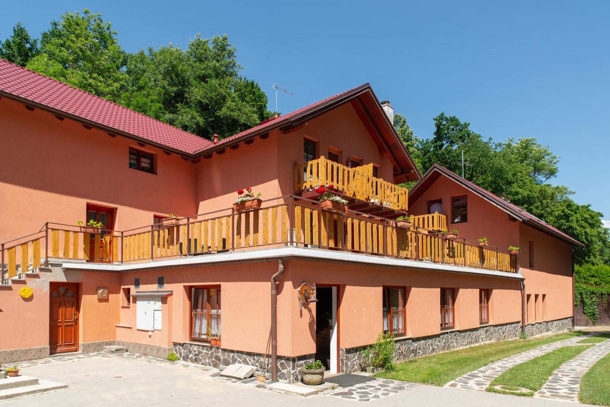 Liškův Mlýn Orlická přehrada Hotel Milesov Exterior foto